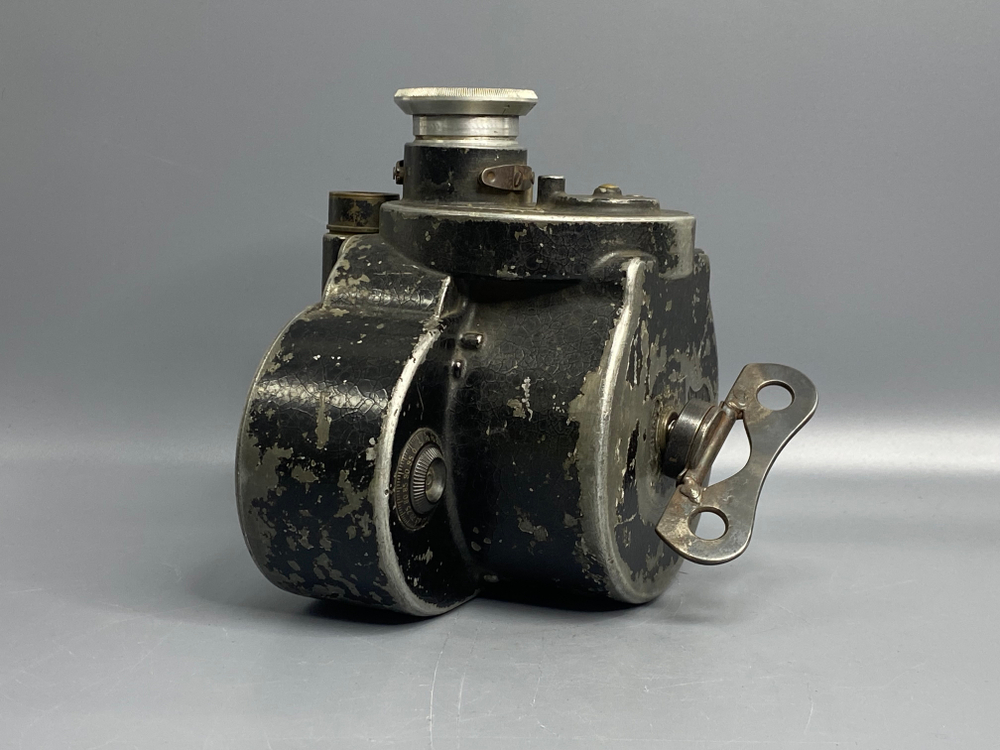 Bell & Howell Eyemo