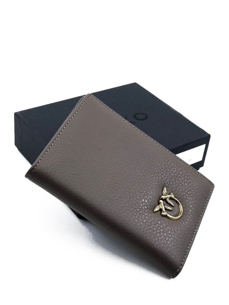 PASSPORT COVER - black gold