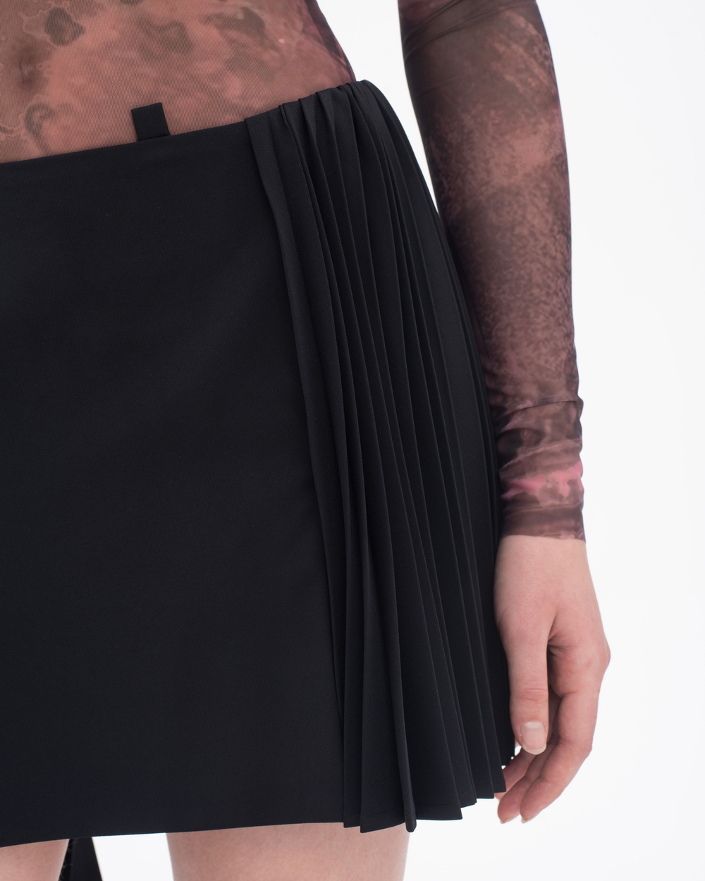 BLACK PLISSE SKIRT
