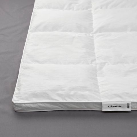 Полутороспальное одеяло IKEA FJALLHAVRE (ФЬЕЛЛЬХАВРЕ), Стеганое, Зимнее, Белый, 150х200 см