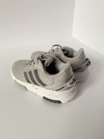 Кроссовки Adidas, 24