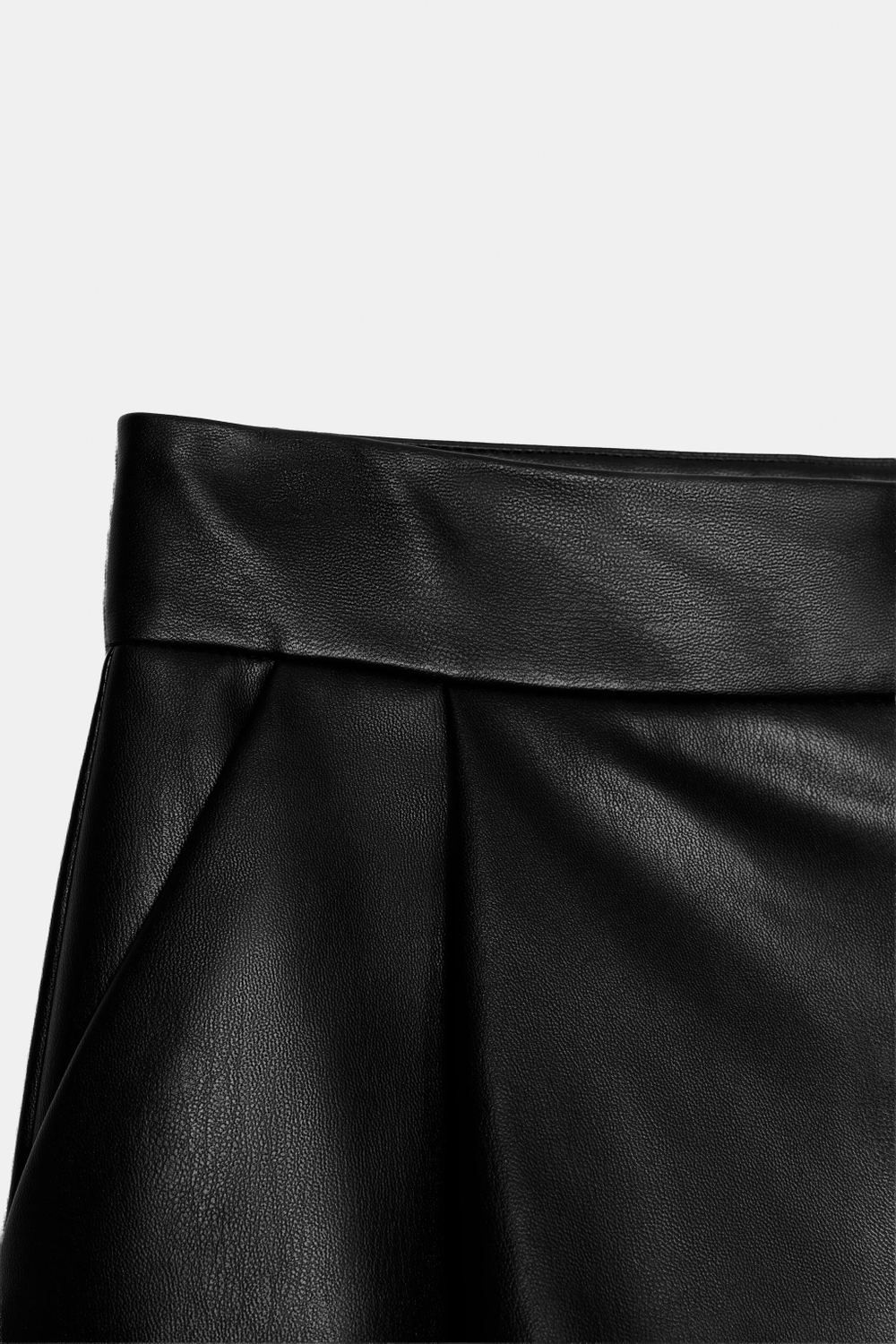 ШОРТЫ С ЗАЩИПАМИ — ZARA