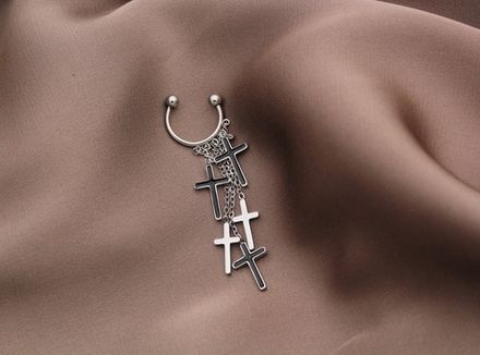 Кафф "Крестики" c цепями, сталь