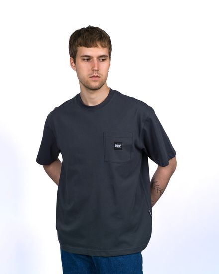 Футболка UNIFORM Everyday Pocket (графит)