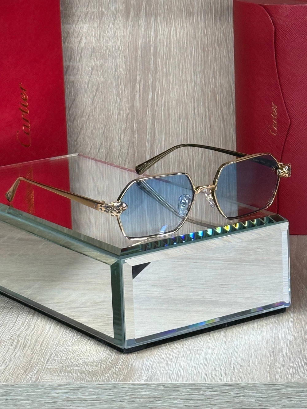 Солнцезащитные очки Cartier