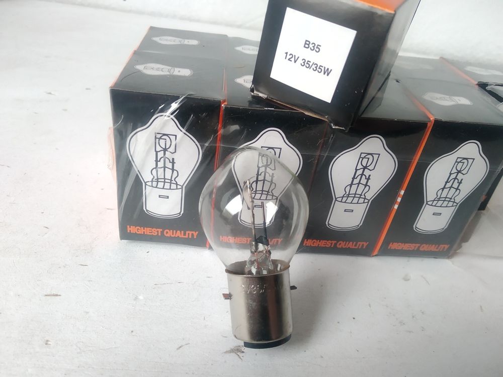 Лампа фары B-35 12V 35/35W (груша) Лампа фары B-35 12V 35/35W (груша)