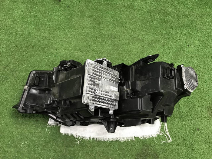 Фара правая BMW 3er G20 (2018-2022) LED (В сборе)