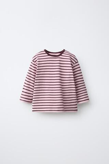 ZARA ФУТБОЛКА В ПОЛОСКУ С НАШИВКОЙ, РОЗОВЫЙ