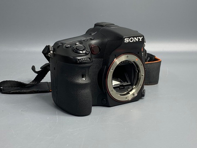 Sony A77