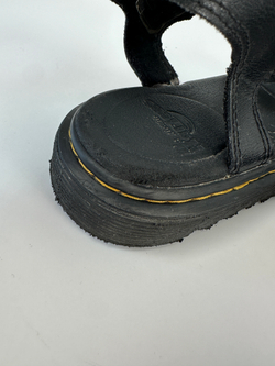 Сандалии Dr. Martens