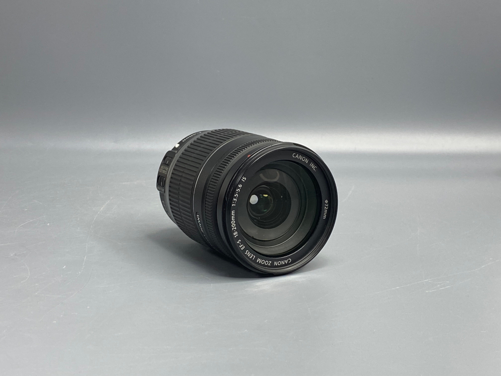 Canon 18-200mm