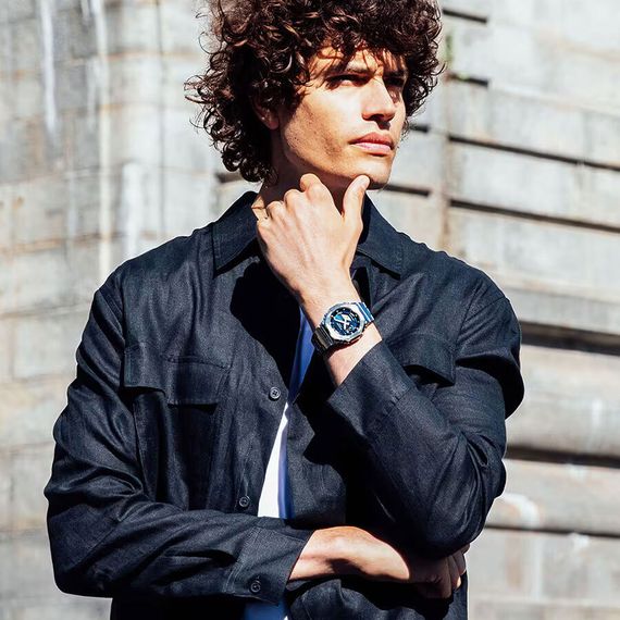 Наручные часы Casio GM-2110D-2B