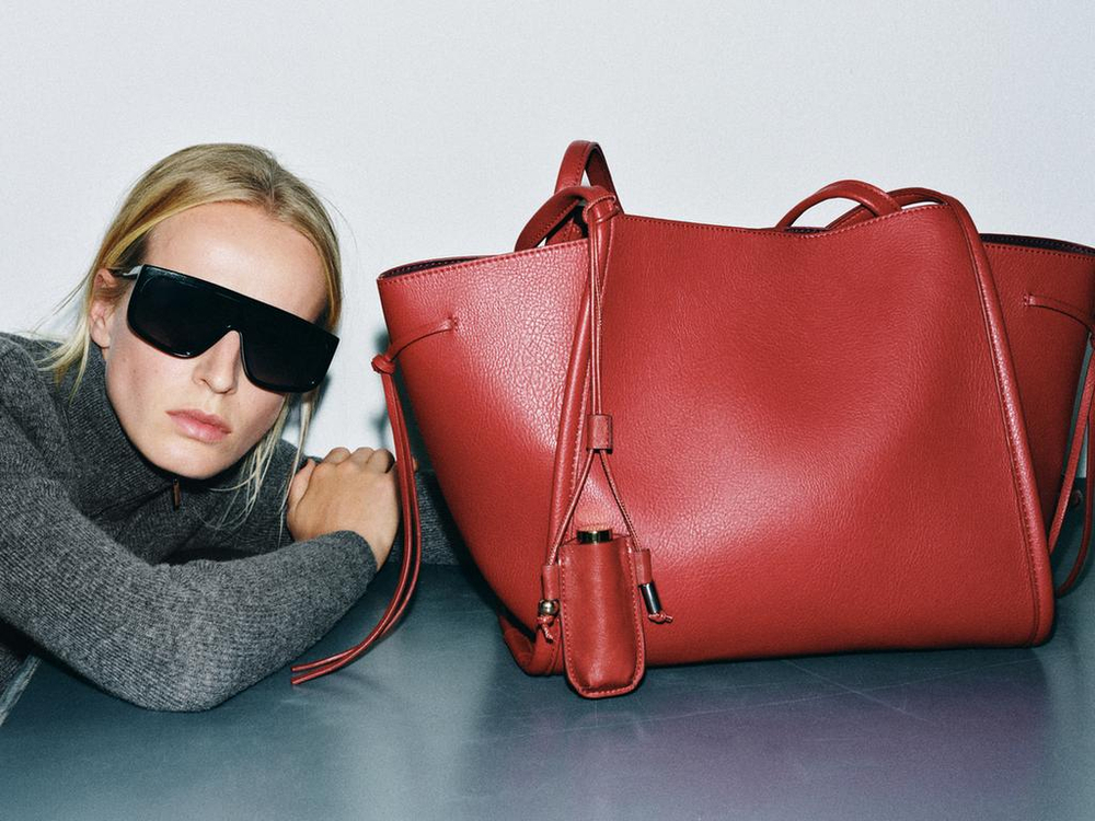 ZARA ПОДВЕСКА-ФУТЛЯР ДЛЯ МИНИ-ПАРФЮМА, КРАСНЫЙ