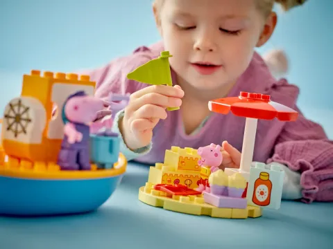 Конструктор LEGO Duplo 10432 Peppa Pig: прогулка на лодке