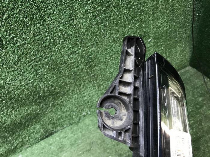 Фара левая Cadillac Escalade 4 (14-20) LED
