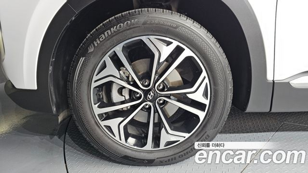 Hyundai Santafe Diesel 2,0 4WD — 2019