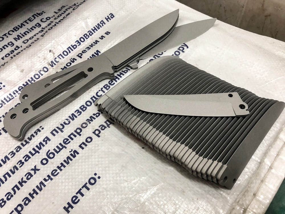Складной Нож Whisper AUS-10Co SW Red