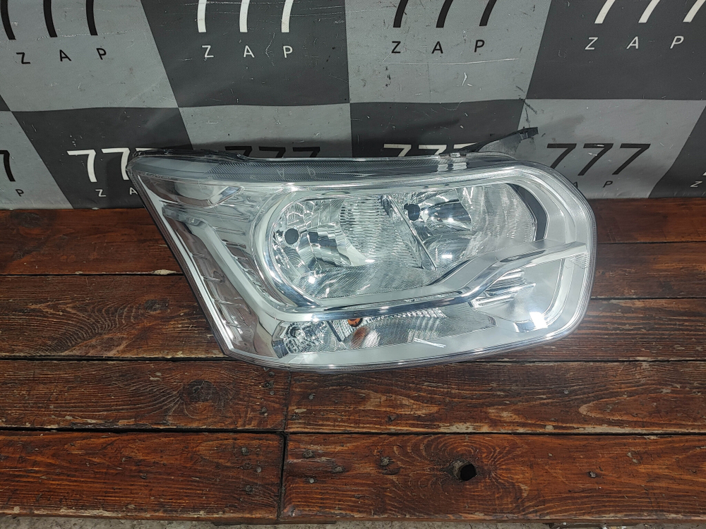 Фара правая Ford Transit 7 14-нв Б/У Оригинал 1877025