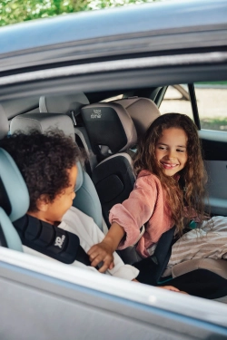 Автокресло 2/3 Britax Roemer KIDFIX PRO i-SIZE Style Harbor Blue, 3,5 до 12 лет, 15-36 кг (100-150 см), isofix, синий
