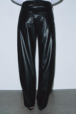 БРЮКИ ANKLE RELAXED ИЗ ИСКУССТВЕННОЙ КОЖИ — ZW COLLECTION — ZARA