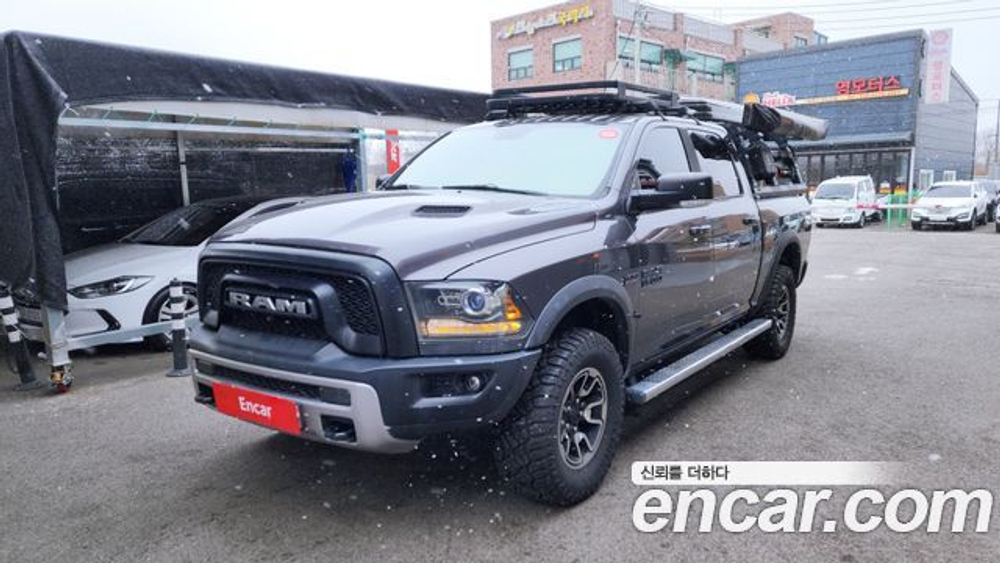 Dodge RAM Pickup 5.7 — 2015
