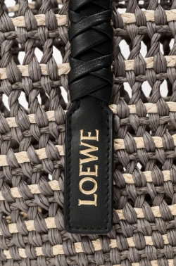 Loewe Среднего плетеная сумка-корзина Braid из пальмы и телячьей кожи, хаки
