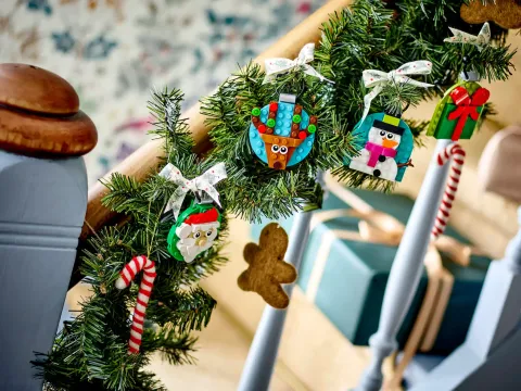 Конструктор LEGO Christmas 40744 Рождественские украшения