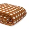 Покрывало из хлопка polka dots карамельного цвета из коллекции essential, 230х250 см