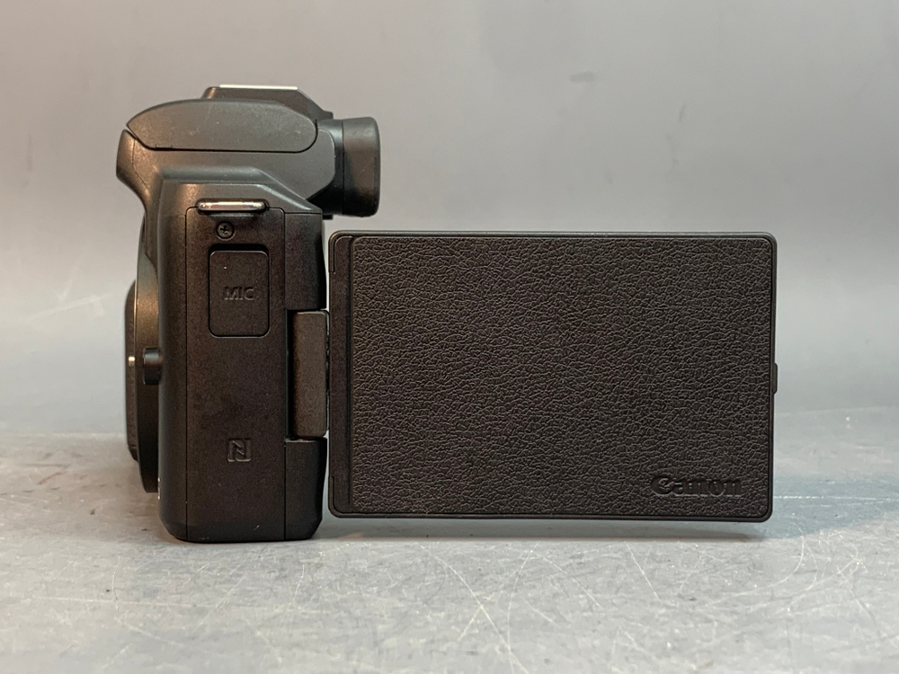 Canon EOS M50 Kit 15-45 mm