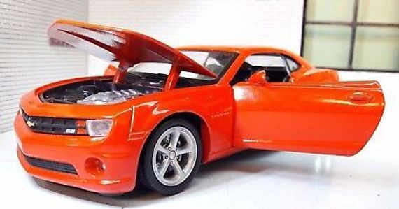 Maşın Chevrolet 1:24 kolleksiya 31207