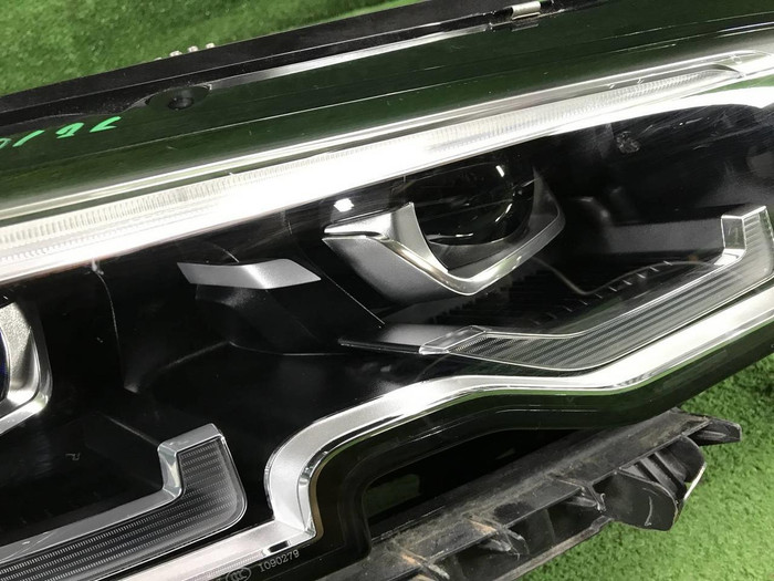Фара правая BMW 3er G20 (2018-2022) LED (В сборе)