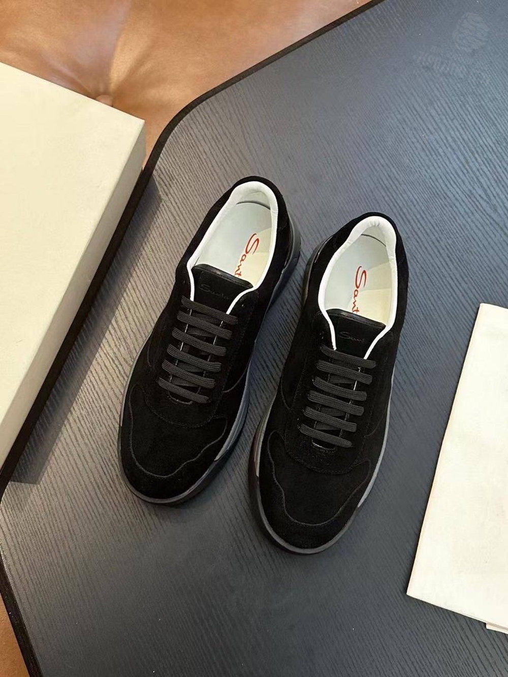 Кроссовки Santoni