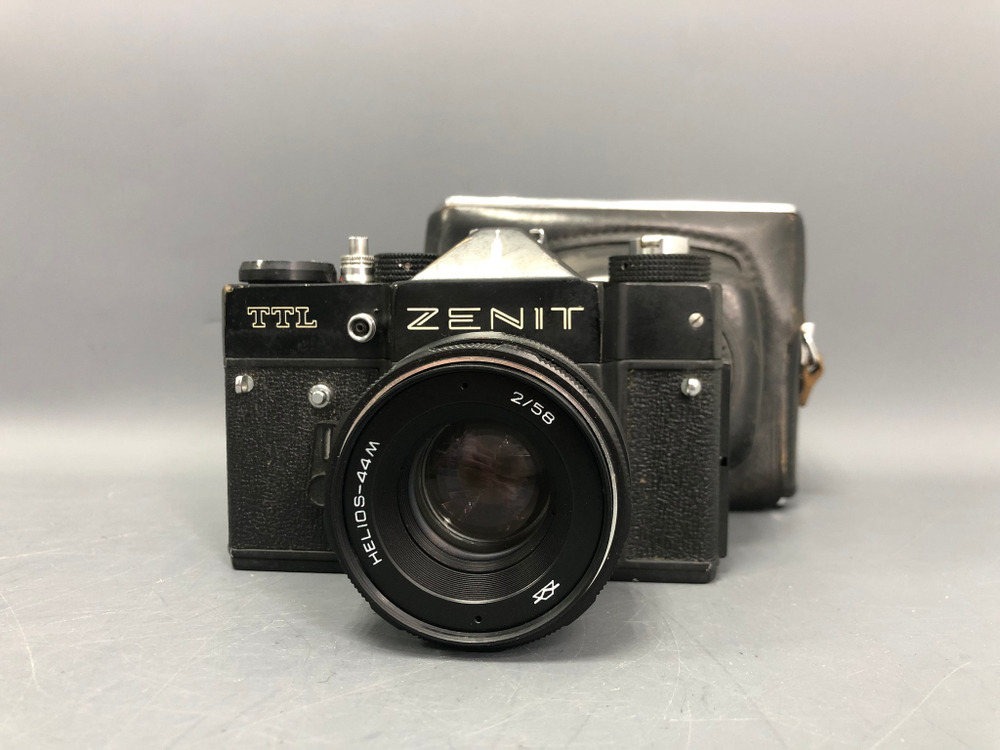 Zenit TTL Олимпийский + Helios-44M