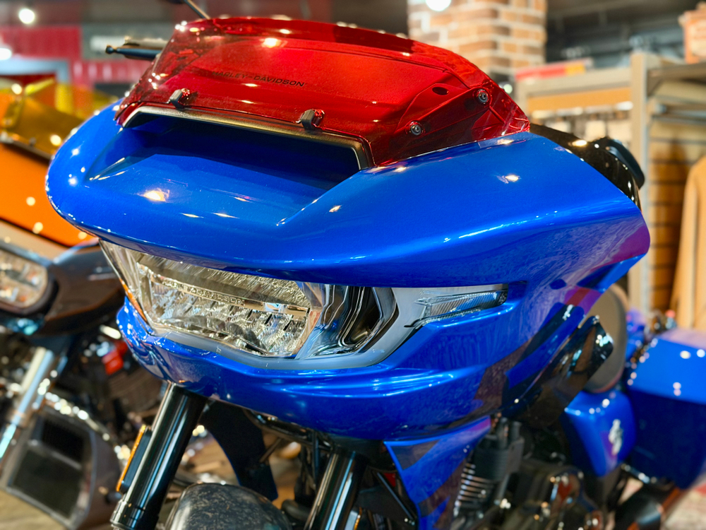 CVO Road Glide ST "Electric Coast" (2026)