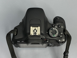 Canon 600D Kit 18-55mm IS II 13.000 кадров