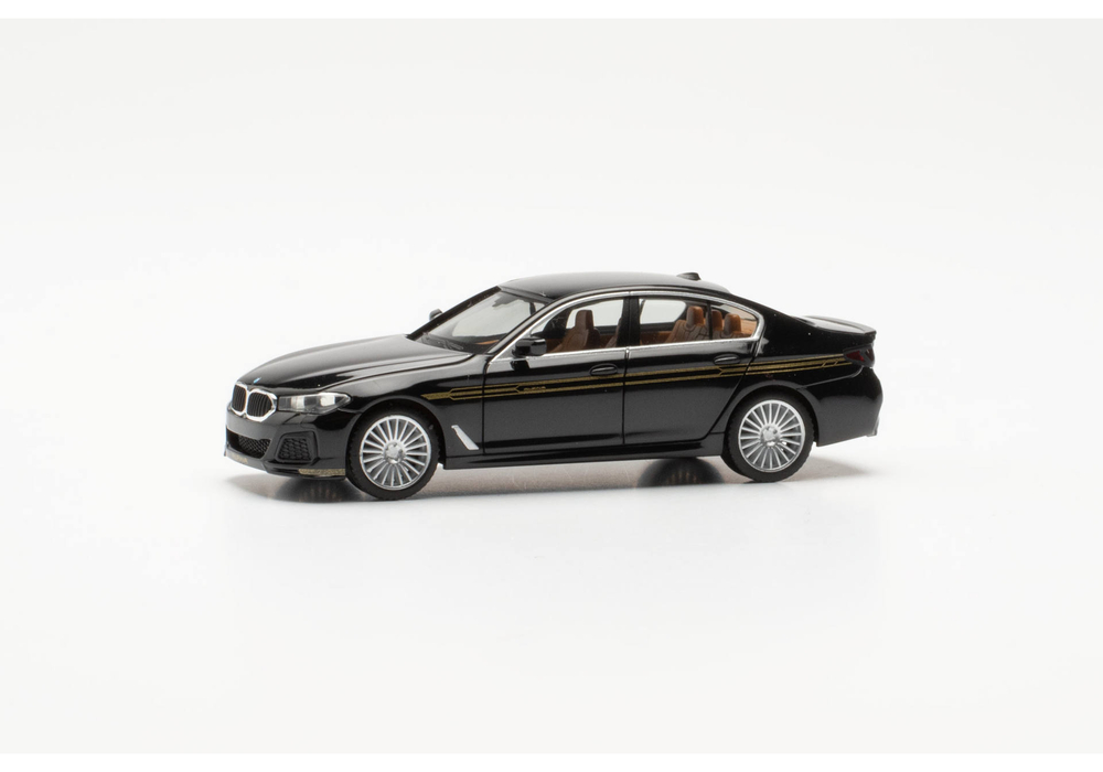 Автомобиль BMW Alpina B5 седан, черный