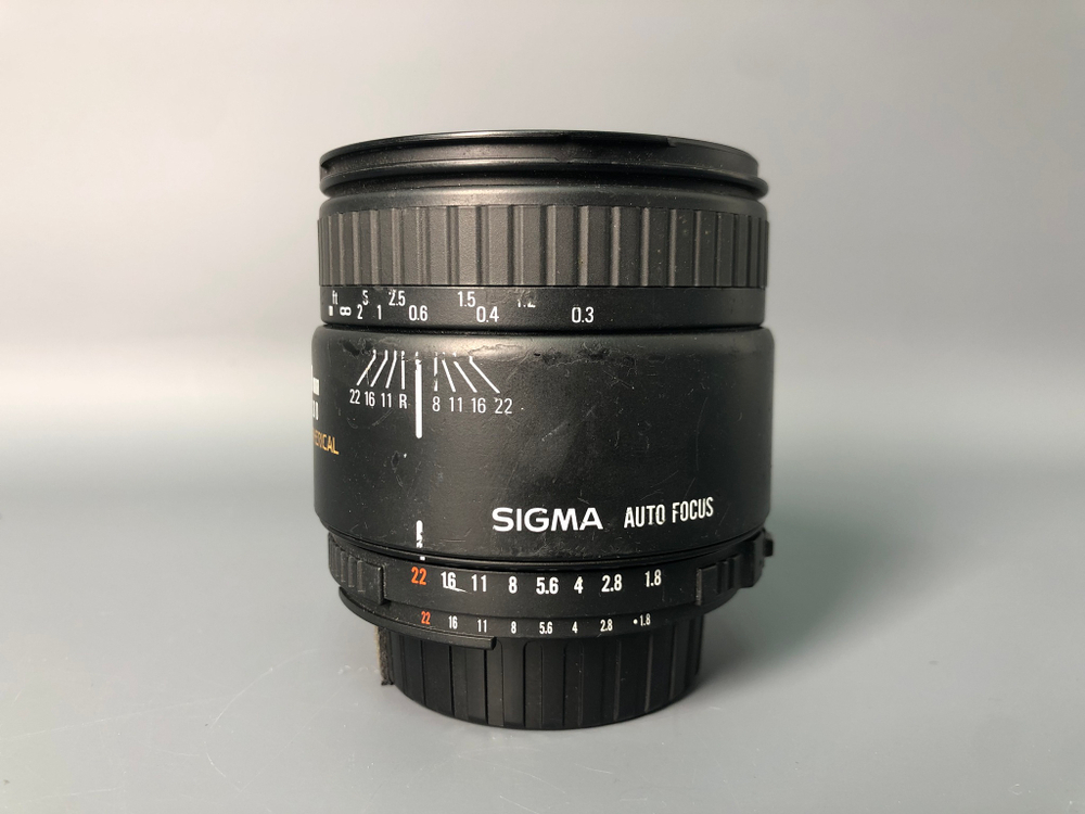 Sigma AF 28mm f/1.8 II Aspherical High-Speed Wide Nikon F