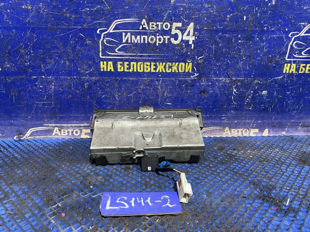 Пепельница TOYOTA CROWN 1993