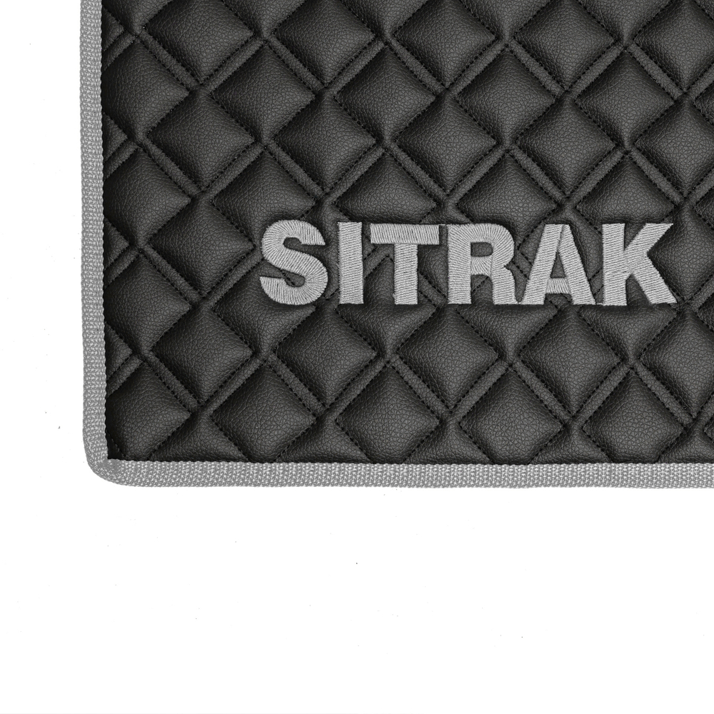 Ковры Sitrak C7H (экокожа, черный, серый кант, серая вышивка)
