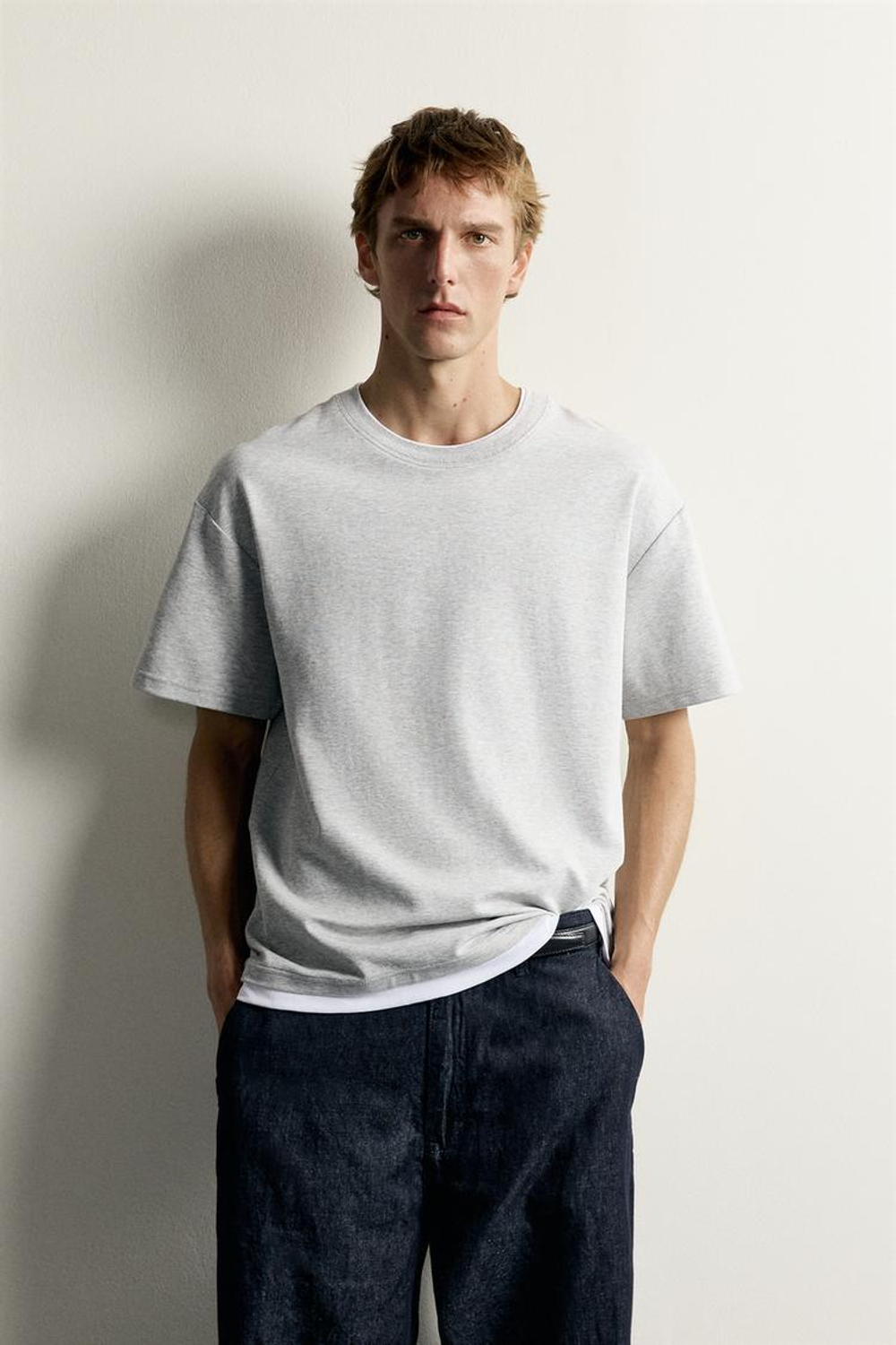 ZARA ФУТБОЛКА RELAXED FIT С КОНТРАСТНЫМИ ДЕТАЛЯМИ, СЕРЫЙ МЕЛАНЖ