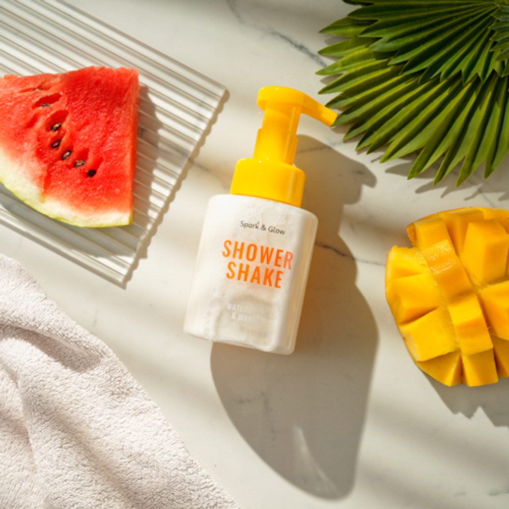 Гель-шейк для душа с ароматом арбуза и манго Spark&Glow Shower shake watermelon&mango, 300 мл