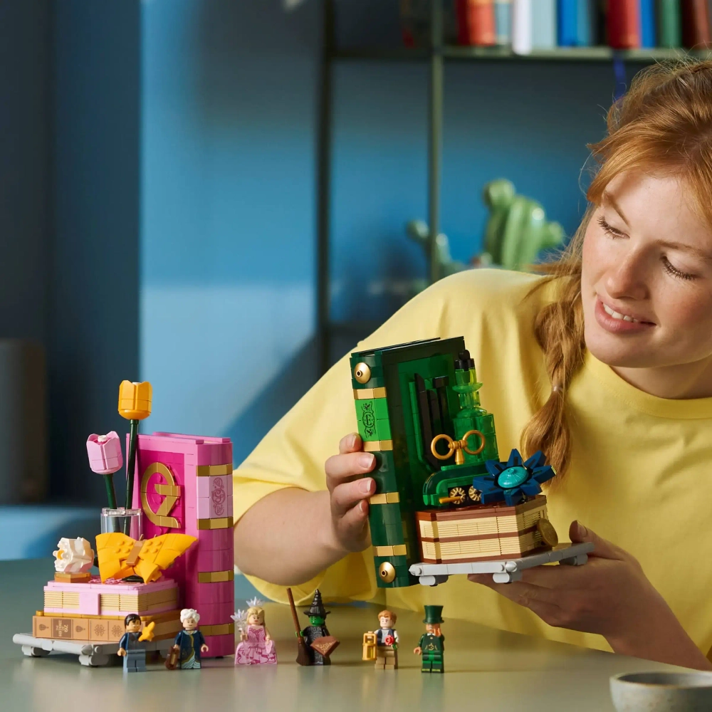 Конструктор LEGO Wicked 75691 Glinda & Elphaba Bookends