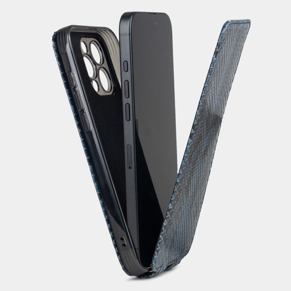 Чехол для iPhone 16 Pro Max кожаный, питон синего цвета