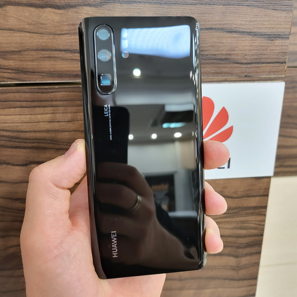 Крышка для Huawei P30 Pro - задняя стеклянная панель "Хорошее качество" (чёрного цвета)