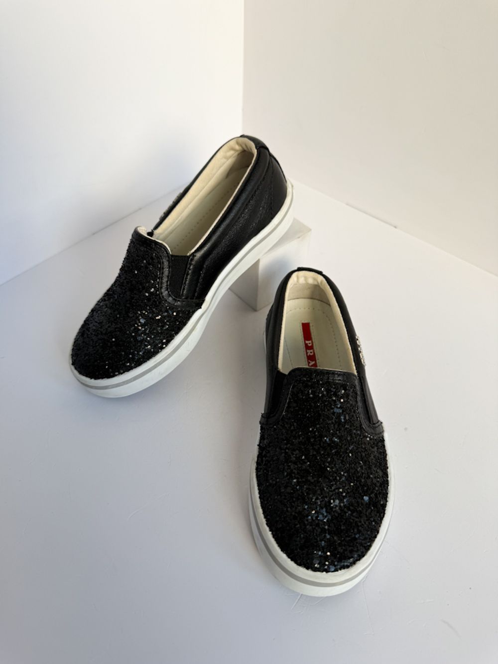 Слипоны Prada, 27
