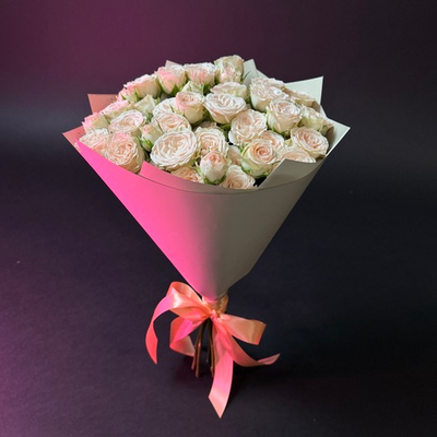 Flower bouquet of 11 spray roses Roslin
