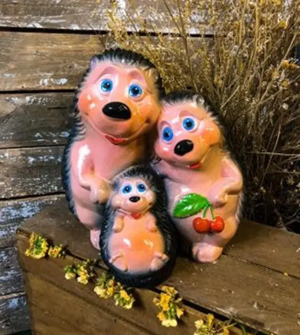 Фигура из гипса «Ёжики-семья» 25см