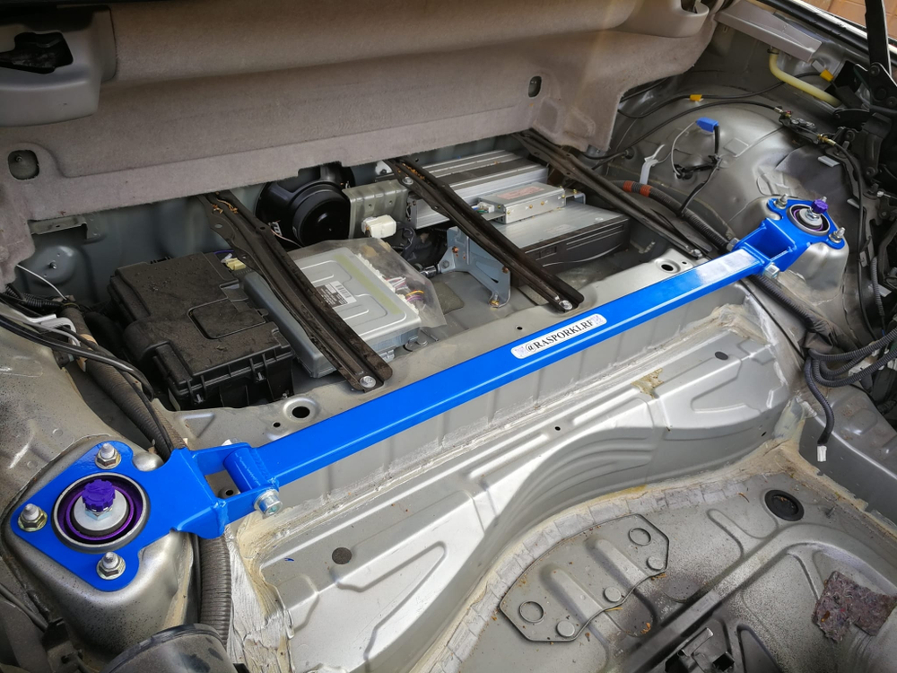 Распорка задних стоек Lexus SC430 и Toyota Soarer Z40 (ПОД ЗАКАЗ)