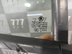 Форточка двери задней правой Skoda Octavia 3 (A7) 13-20 Б/У Оригинал 5E5845214