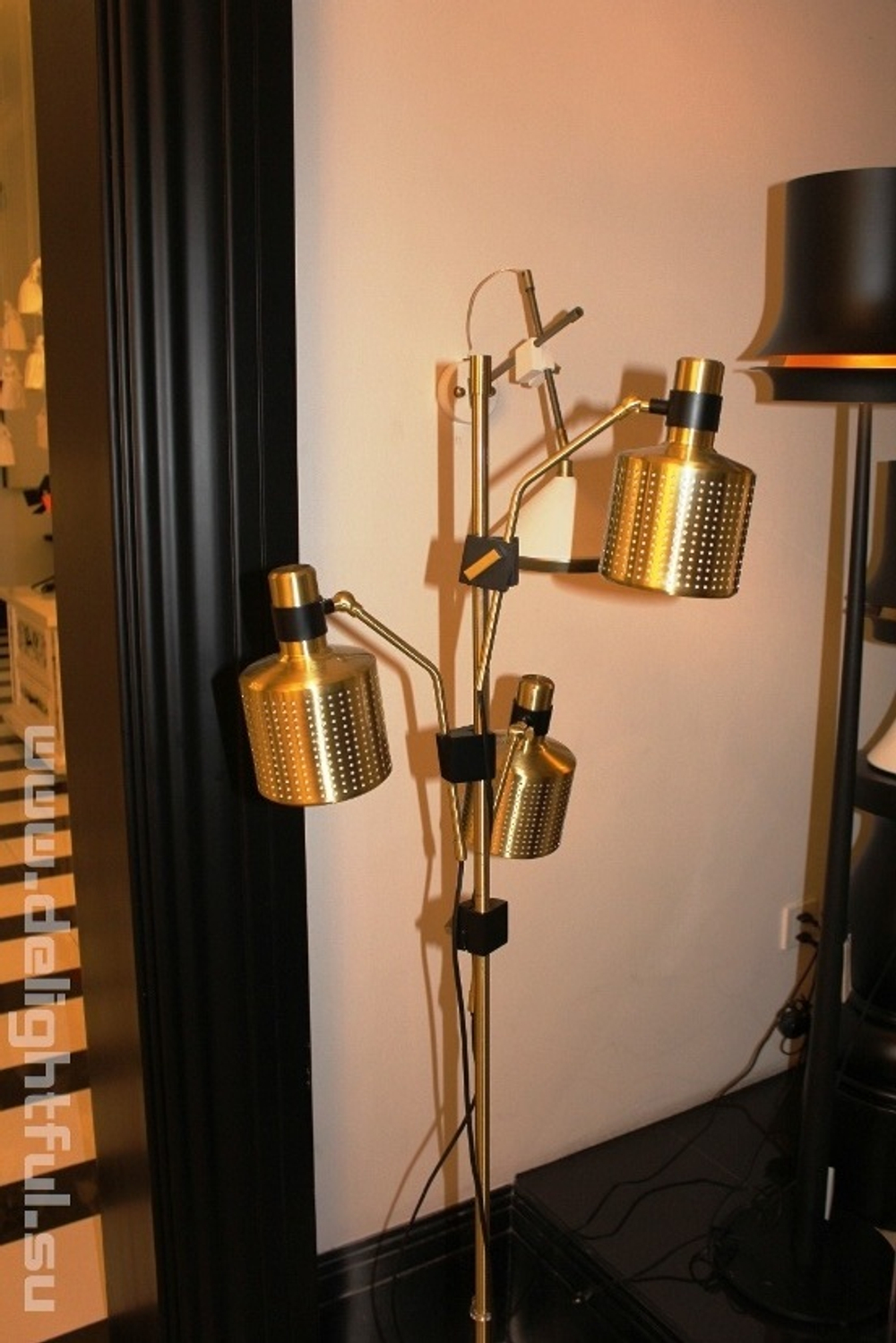 торшер Bert Frank Riddle Floor Lamp Black  & Brass 1